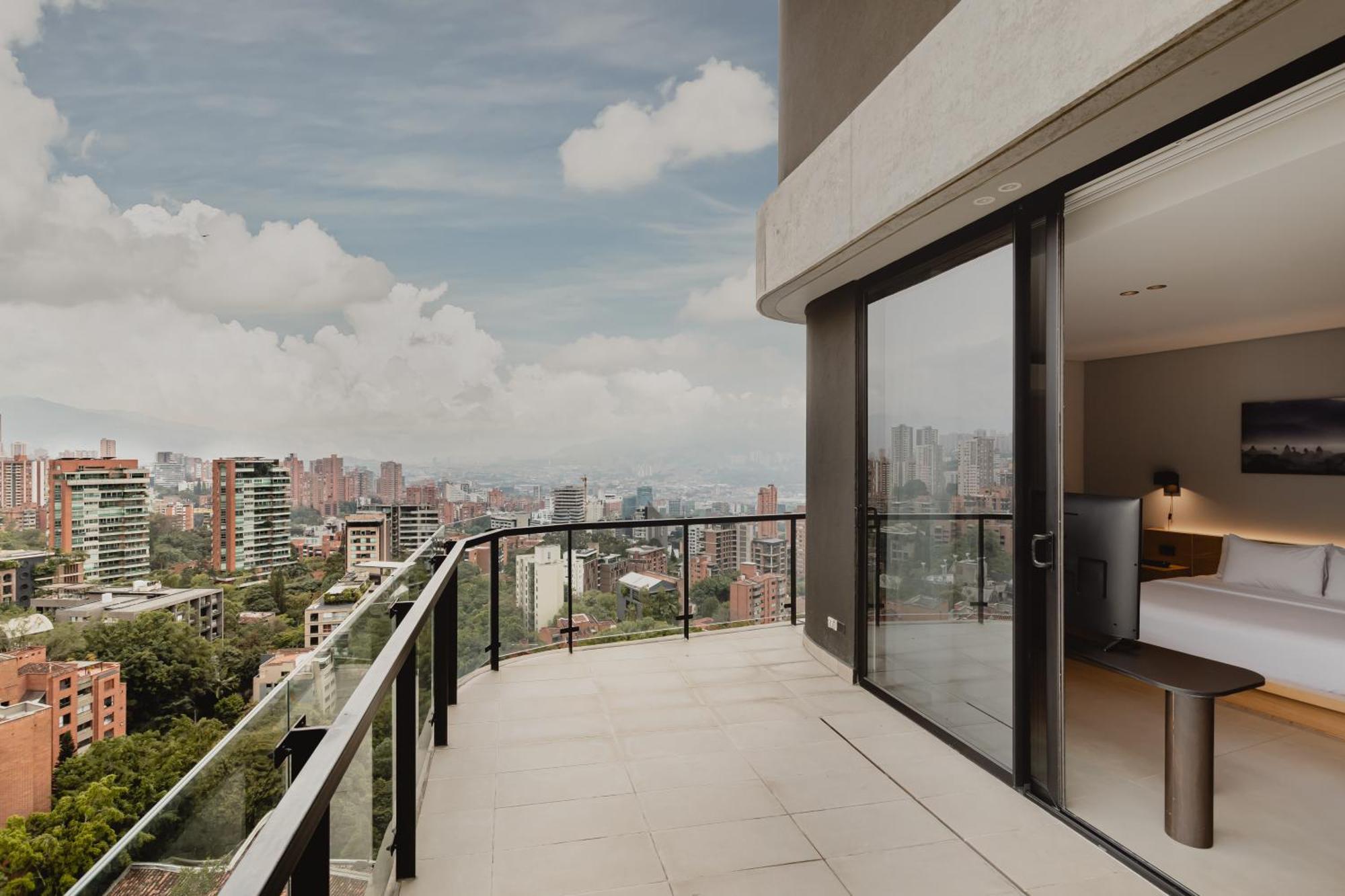Aparthotel Seissta Medellín Zewnętrze zdjęcie
